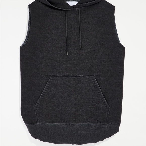 KOTO Circle Hoodie Sweatshirt from UO tagged size XS/S - Picture 1 of 5